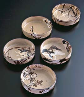 Mukozuke Dishes with Different Motifs in Underglaze Blue and Iron Brown