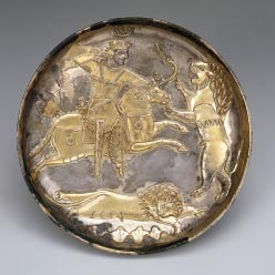 Dish with King in Battle